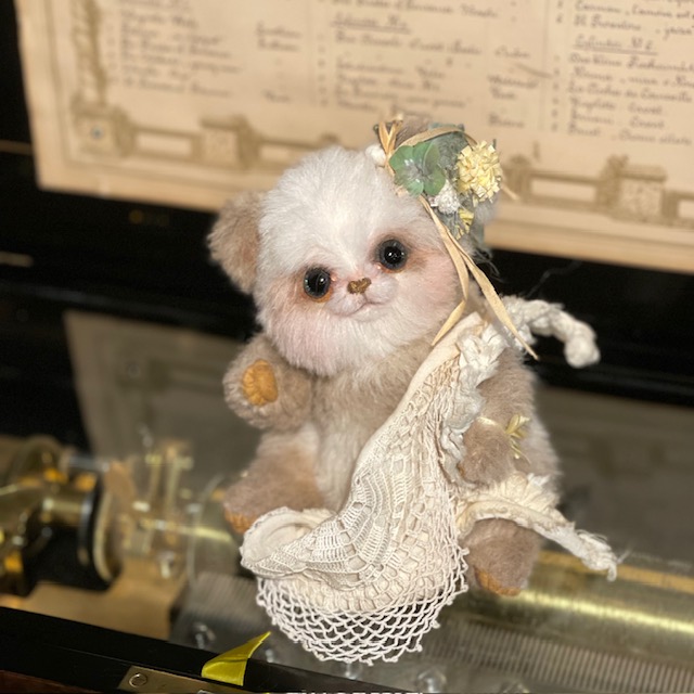 ゴトウユミコさん作品、ミニチュアバンビ ゴトウユミコ【幻想動物こども座「Petit bain de soleil」パンダ